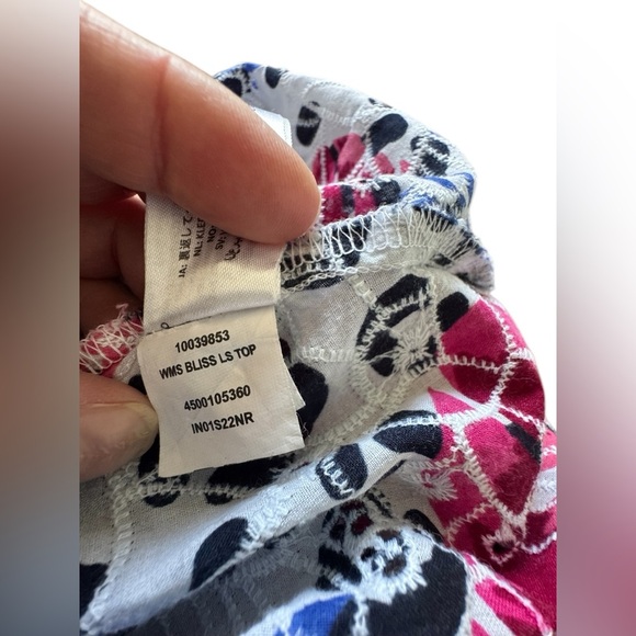 Ariat Ladies Bliss Long Sleeve Top Multi Print Size M - Picture 13 of 15